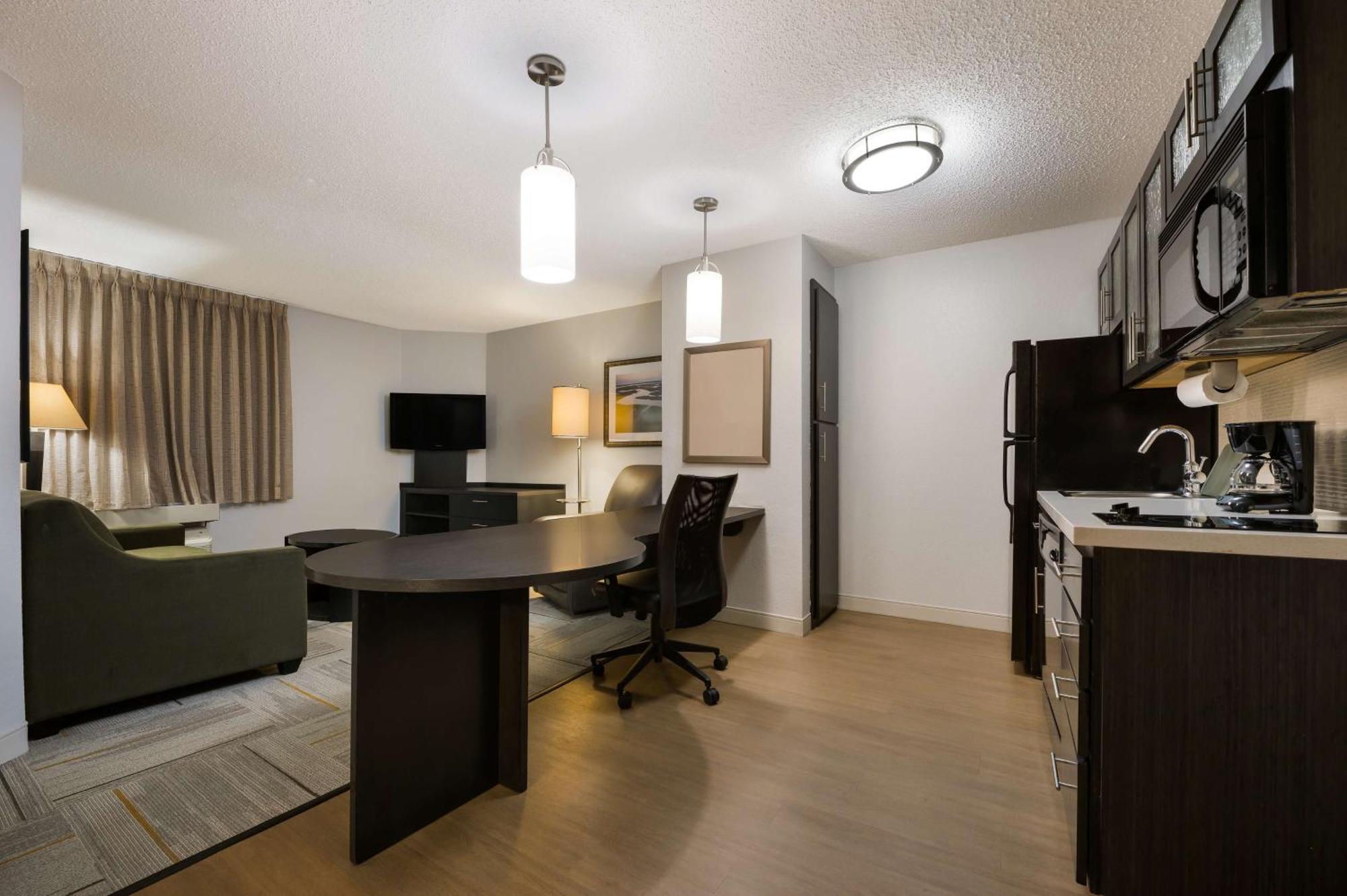Sonesta Simply Suites Huntsville Extérieur photo