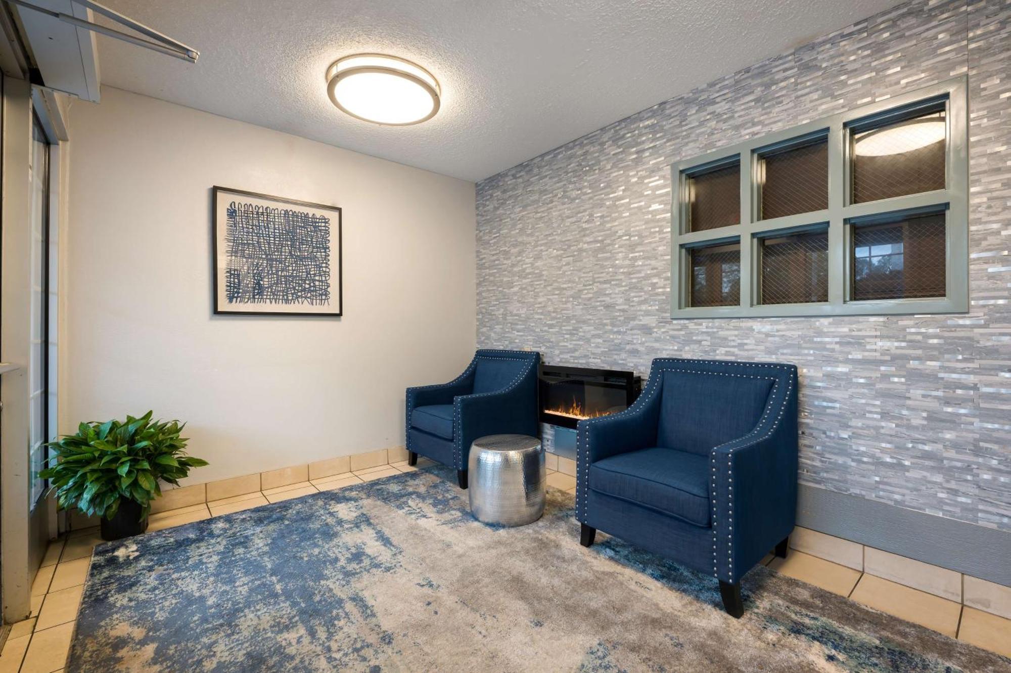 Sonesta Simply Suites Huntsville Extérieur photo