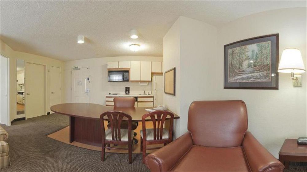 Sonesta Simply Suites Huntsville Extérieur photo